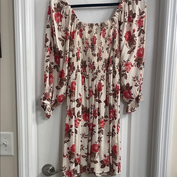Angie Cream Floral Long Sleeve Dress - Picture 7 of 10